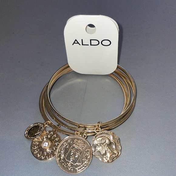 Lot if Aldo Jersey 100+ items clear out Valued over $900 - Picture 9 of 10